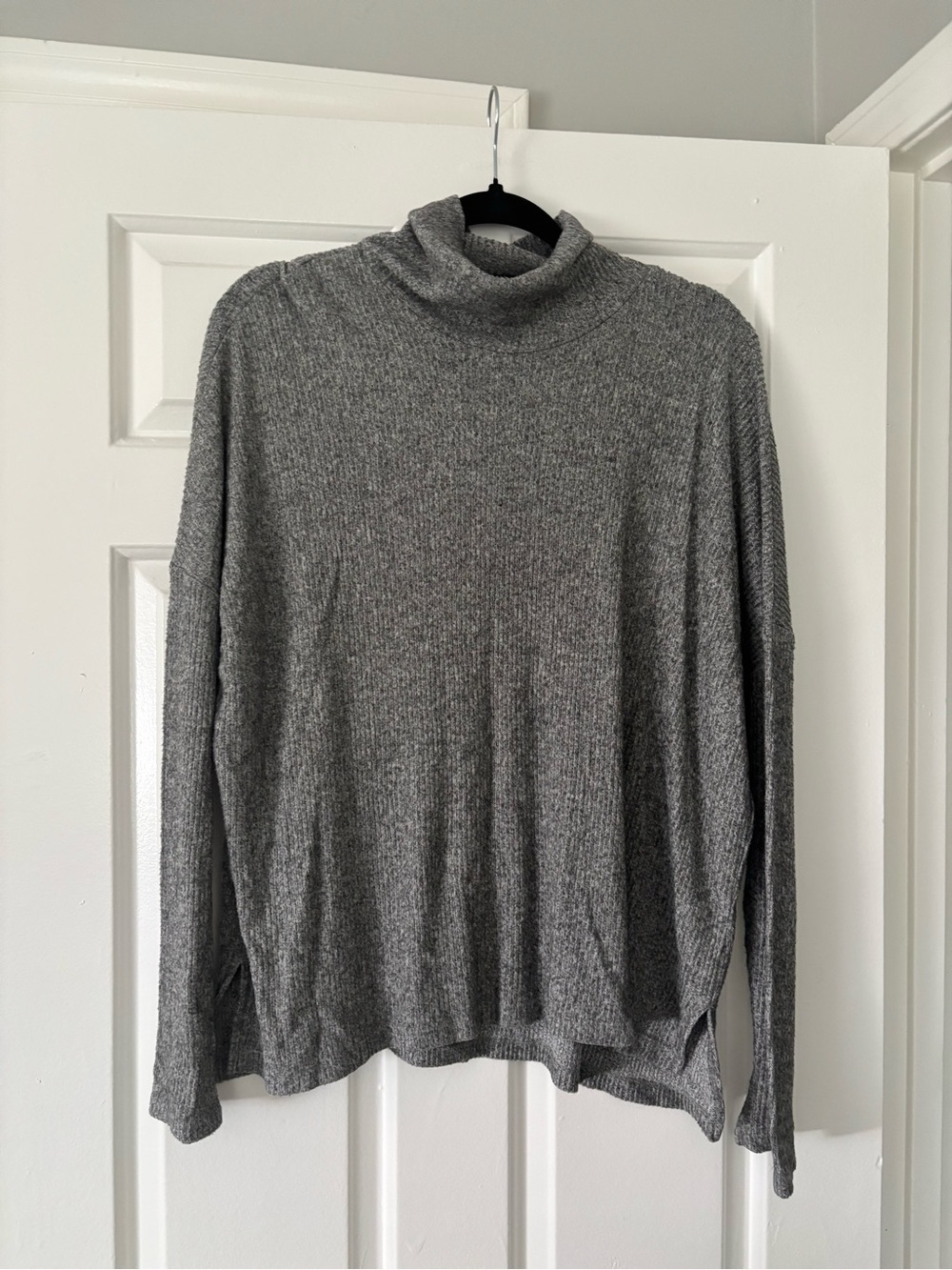 Aerie Soft Ribbed Turtleneck Sweater Top Gray Size Medium - Like New